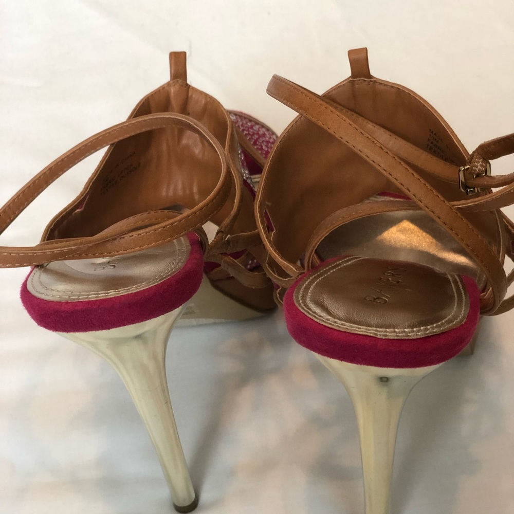 A bakers sandals - Picture 3 of 3